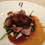 キャトルラパン - ＜2015年9月初訪問＞お肉料理は低温でジックリ火入れのポークとフォアグラ。