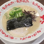 なんでんかんでん - ラーメン￥680