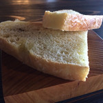 灯りの食邸 KOKAJIYA - 自家製フォカッチャ