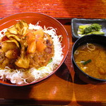Tenchi Housaku - 新潟和牛入りハンバーグ丼
