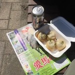 馬事公苑 売店 - 焼き小籠包とビール　（2015 愛馬の日）