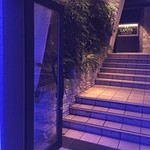 RISTORANTE STELLA - 青山ラピュタガーデン入り口です。外苑前駅前のユニマットビルの9F。都会とは思わせないラグジュアリーな雰囲気。