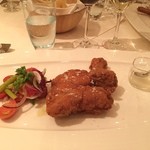 RISTORANTE STELLA - ミラノ風コトレッタ。お肉がとても柔らかくてジューシーで美味しかったです。ワインと相性抜群。
