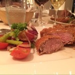 RISTORANTE STELLA - 薄い皮でパリッと揚げたミラノ風コトレッタ。ナイフを入れるとピンク色のお肉が！