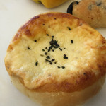 ル　ペトラン - 2015. 9. エダムチーズのパン