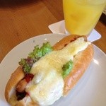 きょうわCAFE - 15/9/19 チーズドッグとオレンジジュース