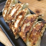 極麺 青二犀 - 餃子250円