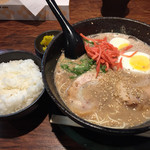 博多とんこつ 天神旗 - 今日はごはんセットにしました（笑）(*^o^*)