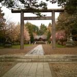バスセンター藤原養蜂場 売店 - おまけ① 岩手護国神社♪