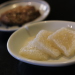 手打そば千花庵 - 山椒焼きのたれが余るので、そこに揚げもちをひたしていただくんです