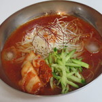コリアンキッチン 3匹の子ぶた - 特製冷麺（辛口）