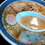 からみそラーメン ふくろう - スープ