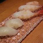 42193448 - ボタン海老て真鯛の寿司
