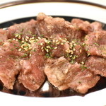 炭火焼ホルモン ぐるまんず - 