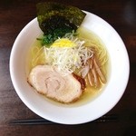 黄金塩そば…一周年記念価格税込500円（通常価格税込700円）