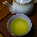 十割蕎麦 やまなか - 煎茶のような色のそば茶
