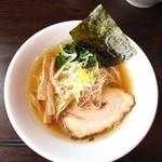 淡麗醤油そば…一周年記念価格税込500円（通常価格税込700円）