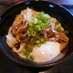 讃岐製麺  - にく玉ぶっかけうどん(510円）