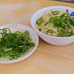 博多ラーメン はかたや - 替え玉と変えネギ