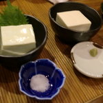 Sumibiyaki Tori Irodori - 青豆の豆腐（左）生クリーム入り豆腐（右）