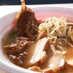 ラーメン こがね家 - 豚軟骨チャーシュー・バラチャーシューの2種がデフォ入り