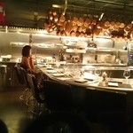 Chef's Table at Brooklyn Fare - 窓越しの店内