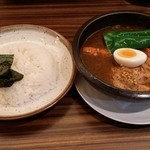 東京らっきょブラザーズ - チキンスープカレー＋納豆
