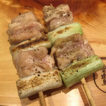 熊の焼鳥106 - ２０１５年９月２３日　名物『鶏刺し12種盛り』付き おまかせ10串コース3,700円(税抜)