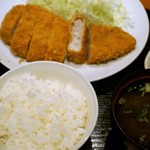 とんかつ かつき - ロースカツ定食 1,300円＝15年9月