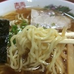 みつやの里 - 手もみ縮れ麺にスープが絡んで、メチャ美味♪