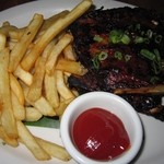 Tiki's Grill & Bar - 2015年のグァバ･グレーズド･ベイビーバックリブ＄26.00