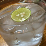 活鰻の店 つぐみ庵 - 焼酎炭酸わり。