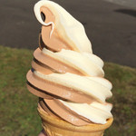 グリーンランド売店 - ソフトクリーム(ミックス)　250円