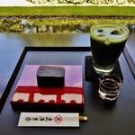 『おもかげ（黒砂糖入羊羹）』(1134円)！抹茶グラッセ付き～♪(^o^)丿