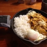 キャンプエクスプレス - 3種キノコ鶏ひき肉チーズ＋半熟玉子