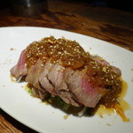 黒龍天神樓 - 牛タタキ　にんにくソース