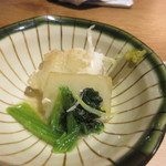 kawara KITCHEN - そのまま食べたらメッチャ熱そうだったんで小鉢に分け柚子胡椒を添えてご飯をいただきました。
            