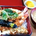 たつみ庵 - 天丼950円、自家栽培の完全無農薬野菜が使われています