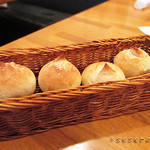 ビストロ ドゥ ペリゴール - このパン、おいしい！
