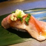 かがやき - なか肉のにぎり寿司