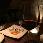 洋食とBar Switch - 美味しいワインとチーズをいただきました〜