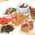 四川料理 桃源郷 - 桃源郷四川満喫コース　８６４０円　前菜の盛り合わせ【　２０１５年９月　】　