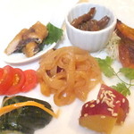 四川料理 桃源郷 - 桃源郷四川満喫コース　８６４０円　前菜の盛り合わせ【　２０１５年９月　】　