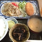 矢久羅食堂 - 日替A定食(豚もやし炒め・コロッケ・ひじき煮)620円