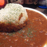 Rokkin Kafe Shibuya Gabigabi - 自家製牛すじカレーは700円！＋100円でドリンク付き！