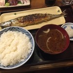 めし屋 - 【2015.9月①】秋刀魚塩焼き定食(1200円)