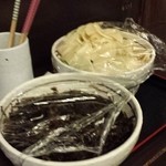 めんくい - セルフでいただける昆布の佃煮、大根の浅漬け？