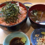 鉄火屋 - 鉄火屋丼全景