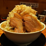 ラーメン　どかいち - ラーメン（大、ニンニク、野菜、背油増し、2015年8月10日）