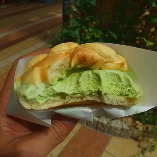 世界で2番目においしい焼きたてメロンパンアイス_1